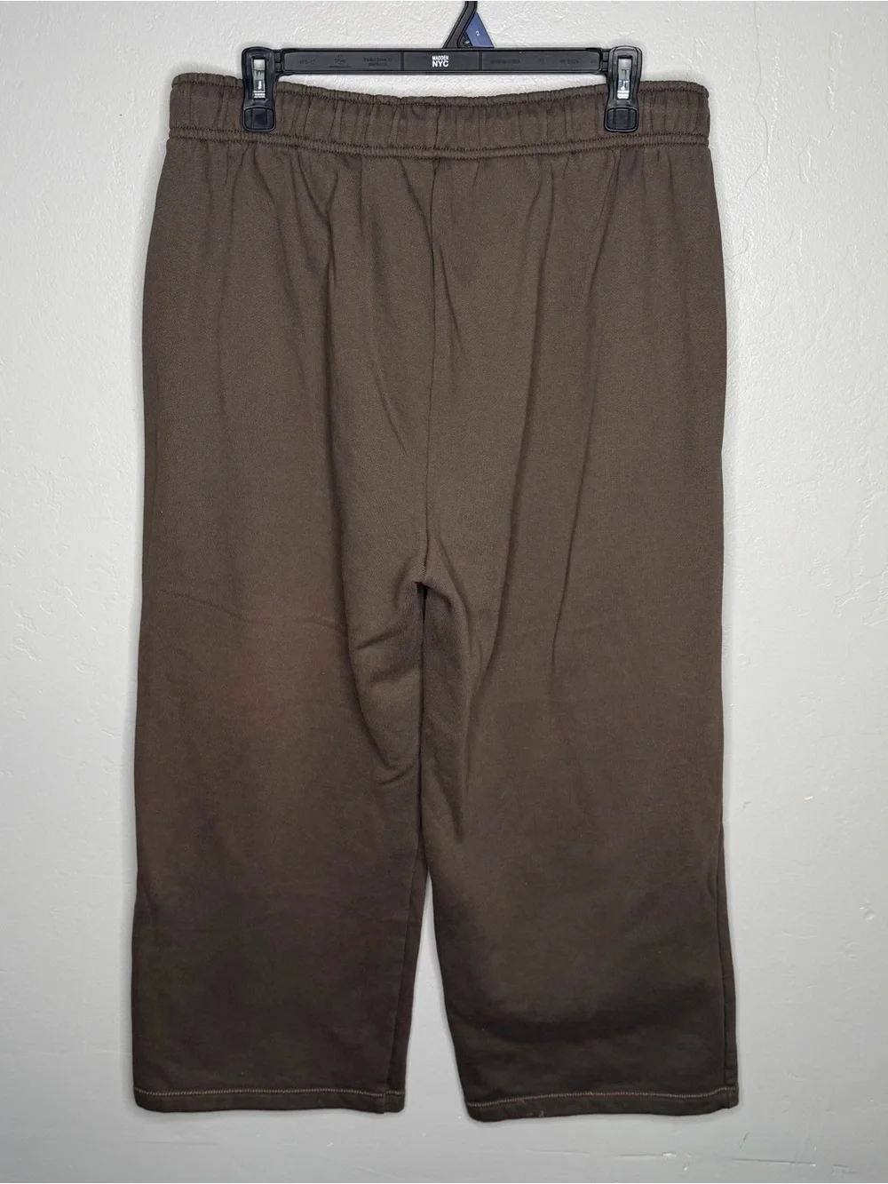 ALO YOGA Women’s Accolade Straight Leg Sweatpants (TAILORED) Sz M